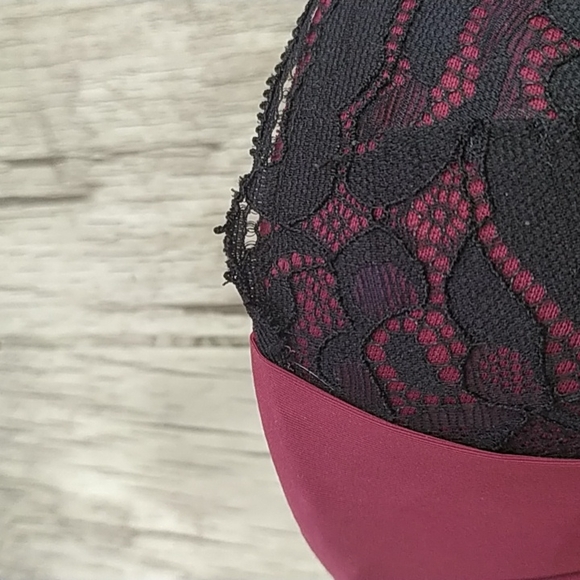 La Vie en Rose Burgundy with Black Lace Accents Bra - Picture 5 of 16
